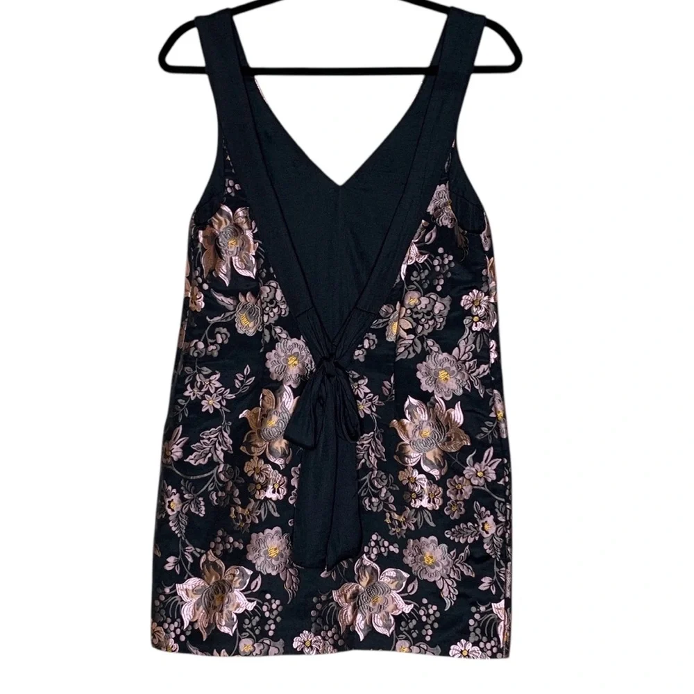 Urban Outfitters uo urban